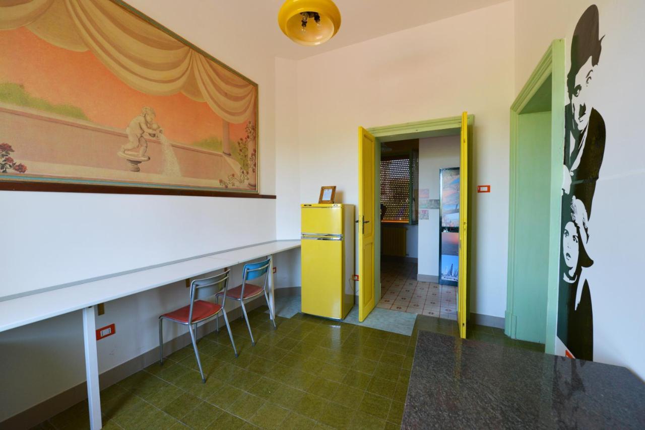 Ostello La Stazione Alba Adriatica Εξωτερικό φωτογραφία