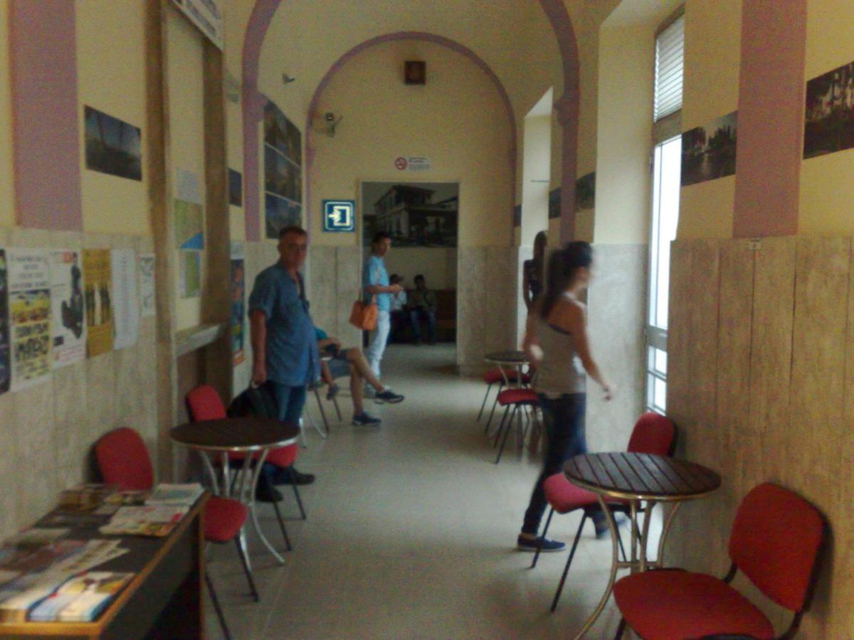Ostello La Stazione Alba Adriatica Εξωτερικό φωτογραφία